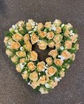 Rouwarrangementen en troost bloemen